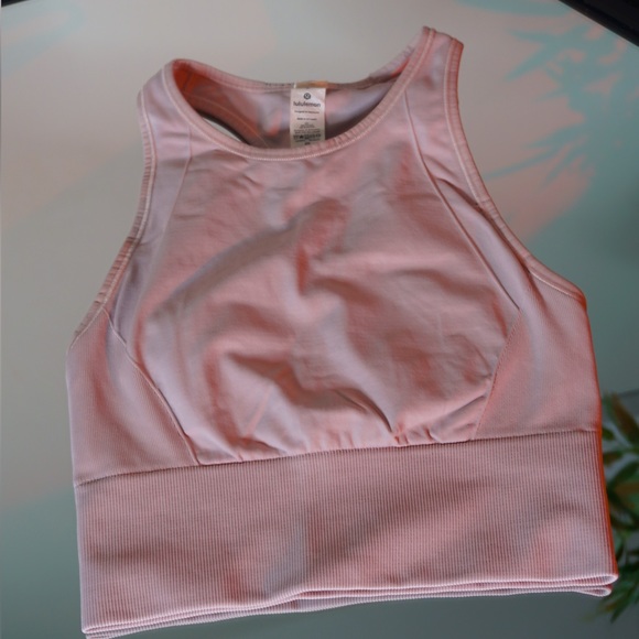 Lululemon Sport Bra Size 2 Color Light Pink - Picture 1 of 9